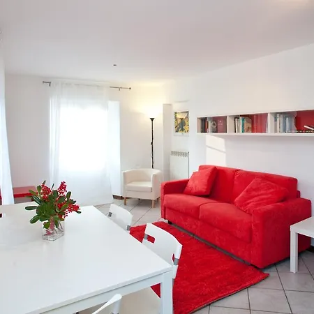 -ortaflats- Imbarcadero & Palazzotto * Orta San Giulio