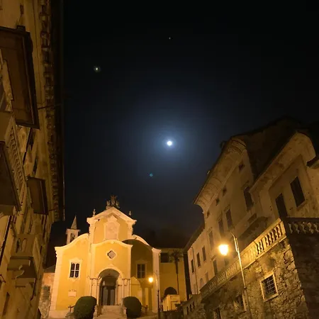 -ortaflats- Imbarcadero & Palazzotto * Orta San Giulio