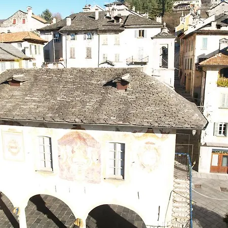 -ortaflats- Imbarcadero & Palazzotto * Orta San Giulio