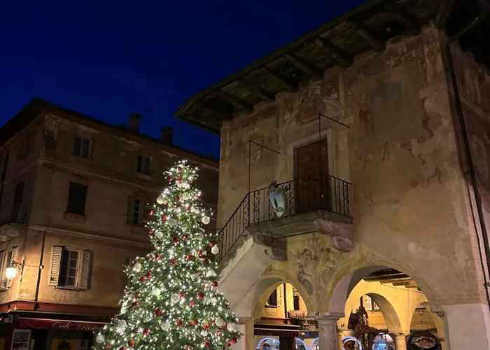 -ortaflats- Imbarcadero & Palazzotto * Orta San Giulio