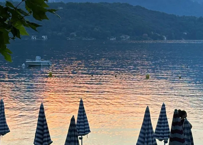 -ortaflats- Imbarcadero & Palazzotto Orta San Giulio