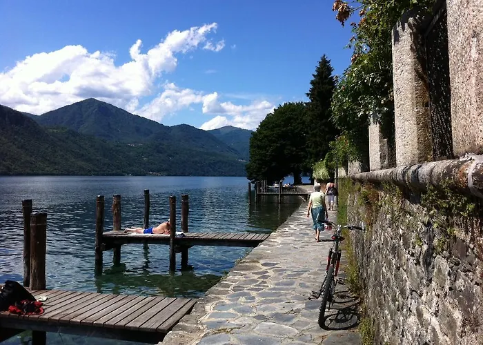 -ortaflats- Imbarcadero & Palazzotto * Orta San Giulio