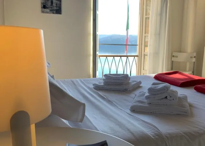 -ortaflats- Imbarcadero & Palazzotto Apartmán Orta San Giulio