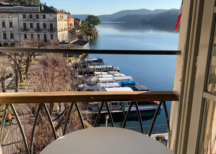 -ortaflats- Imbarcadero & Palazzotto Orta San Giulio
