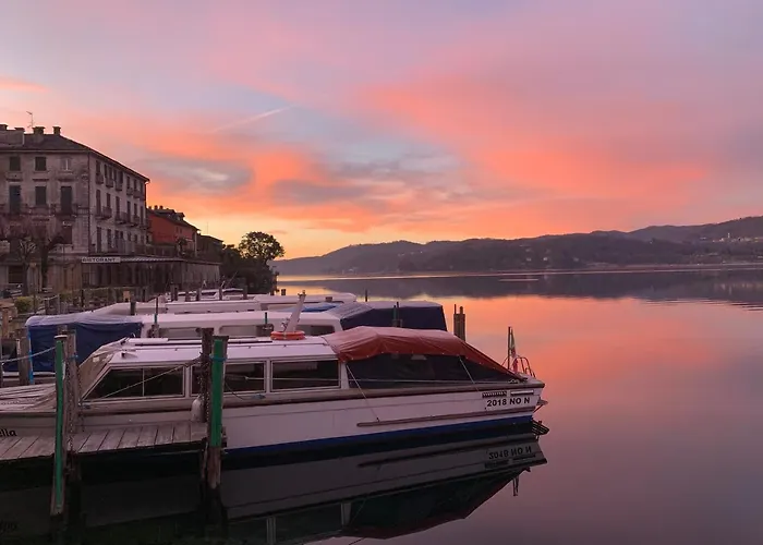 -ortaflats- Imbarcadero & Palazzotto Orta San Giulio